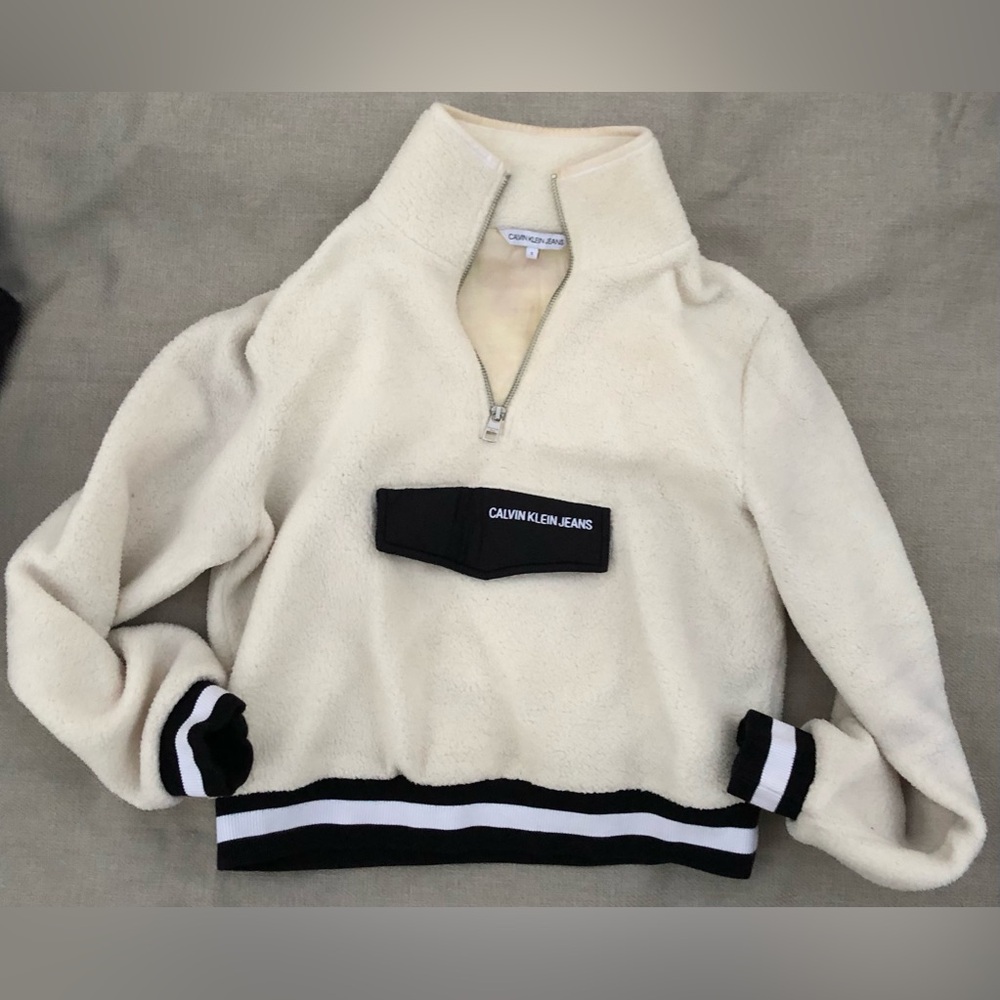 Calvin Klein Jeans Fleece Half Zip Cropped Pullover Sweater with Front Pocket SM